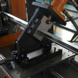 Rantai Drive Metal Stud Forming Machine / Steel Stud Machine PLC Control System