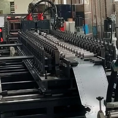 Mesin Pembentuk Roll Pallet Racking Slotted Shelf Untuk Pusat Distribusi
