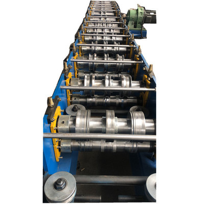 Supermarket Rak Panel Roll Forming Mesin Dengan Pres Punching Pressi Tinggi
