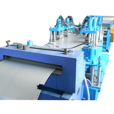 Rantai Driving Steel Sheet Roll Forming Machine Pengolahan Aliran Uncoiling Otomatis Memotong