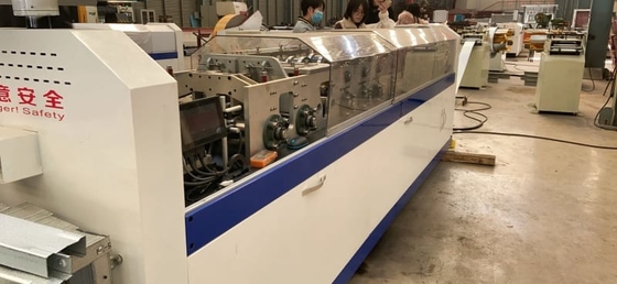 Magic Version Light Frame Villa Rolling Machine Menggunakan C Channel Dan U Channel Sebagai Kombinasi