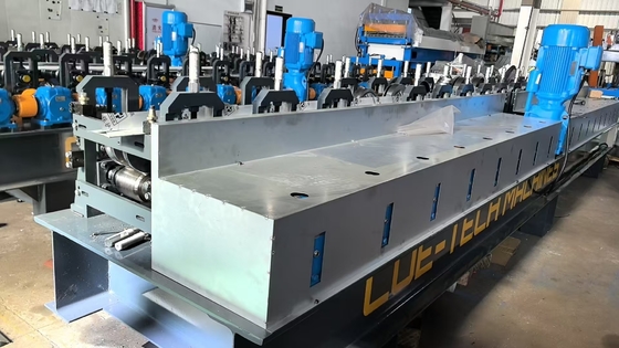 Trim Roll Forming Machine untuk baja dan aluminium dengan kapasitas ketebalan mulai dari 30 sampai 16 gauge